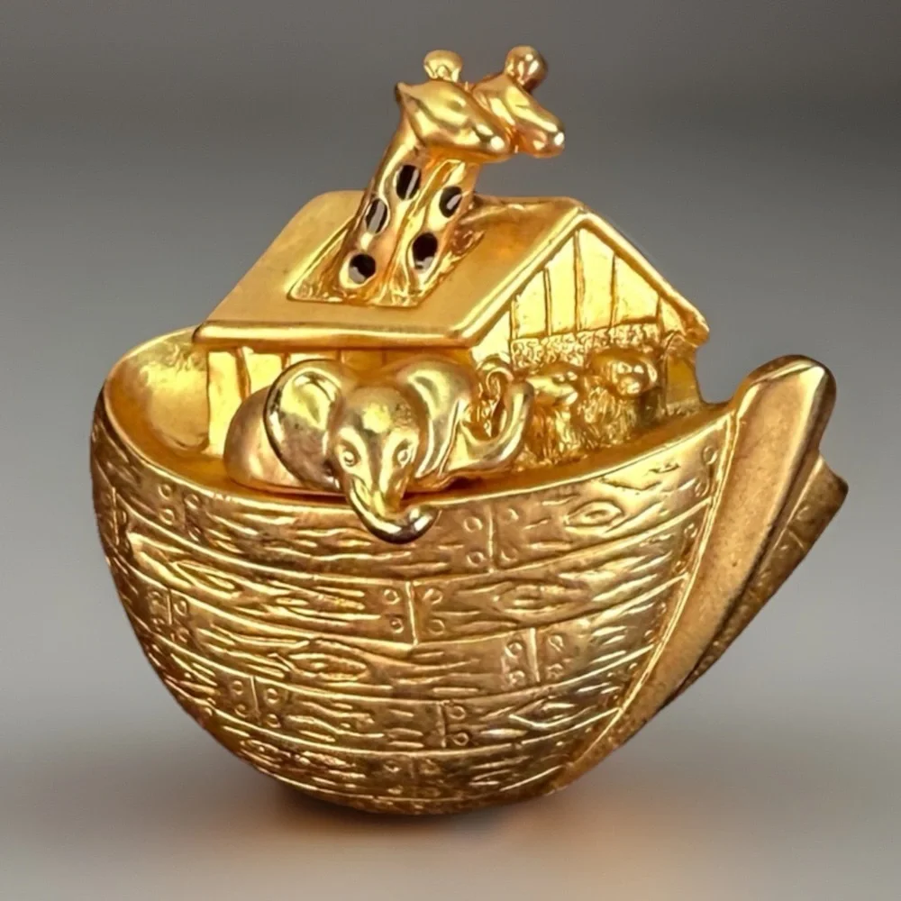 Vintage goldtone, heavy weighted, Noah’s ark, brooch pin